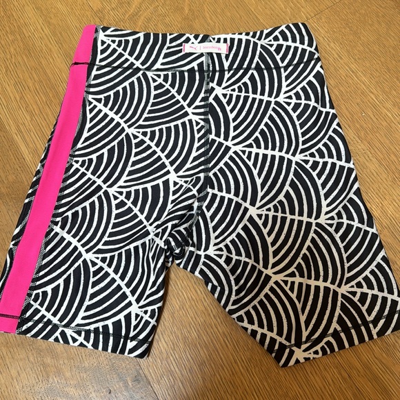 PUMA biker shorts - Picture 2 of 5